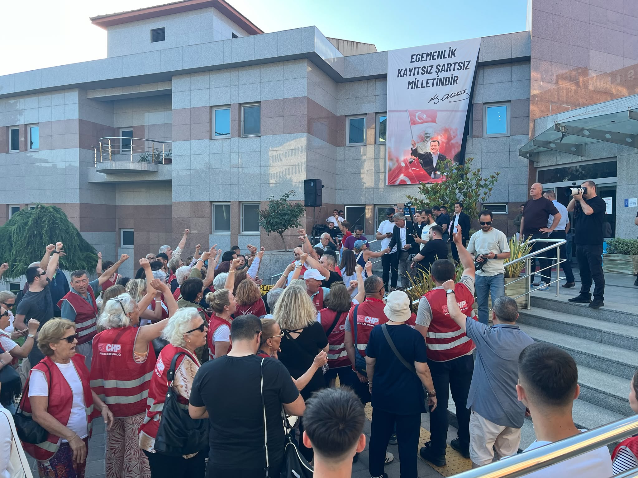 Silivri Belediyesi Soruşturmasında Kritik Karar: 10 Kişi Tutuklandı