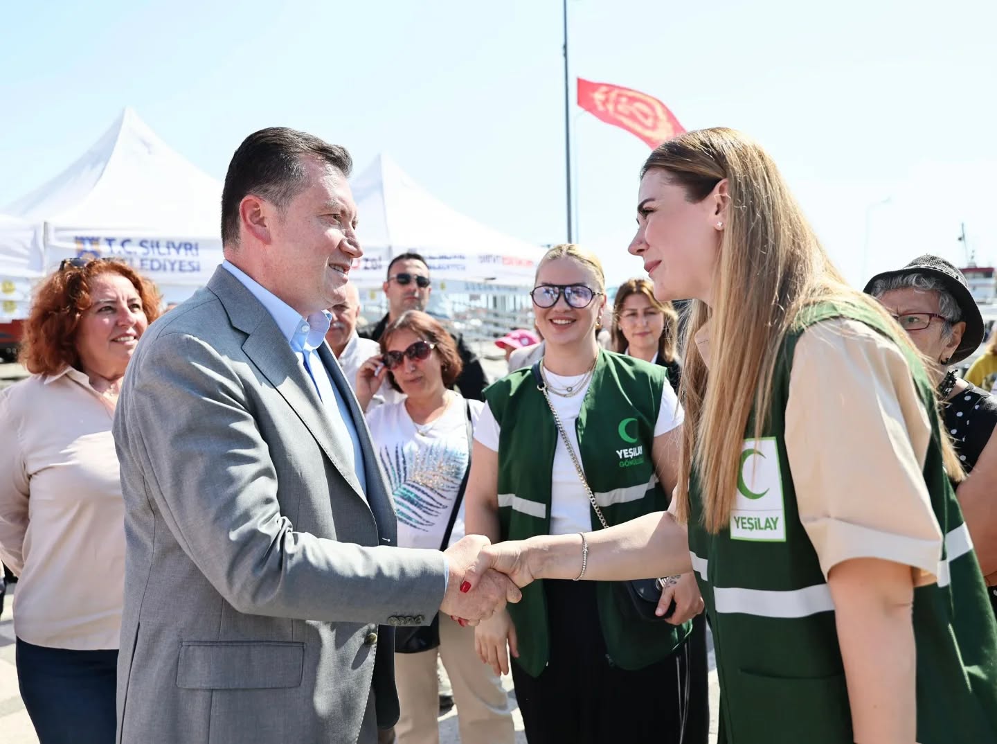 Yeşilay Gönüllüleri Silivri Kültür ve Edebiyat Günleri Açılışına Katıldı