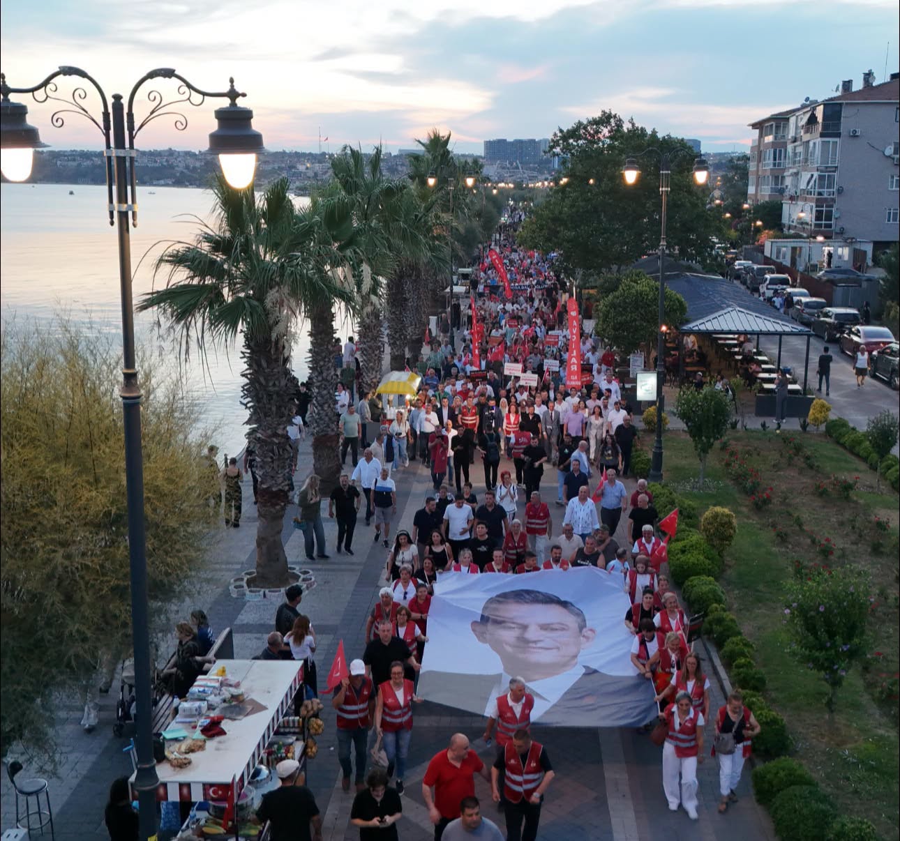CHP Silivri’de Tutuklu Belediye Başkanları İçin Yürüdü