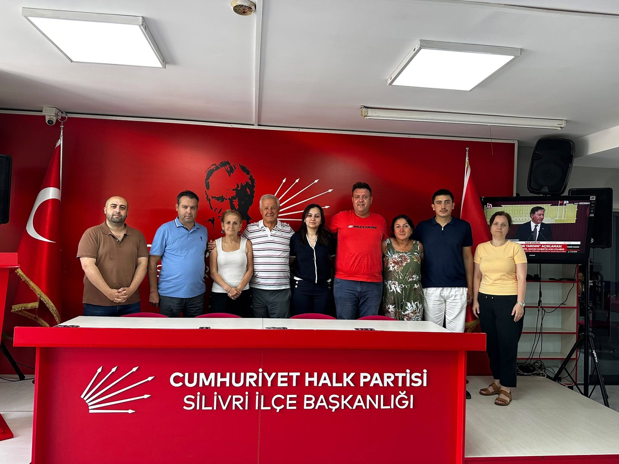 İsmet Kirazpınar'dan CHP Silivri İlçe Başkanlığı'na Destek Ziyareti