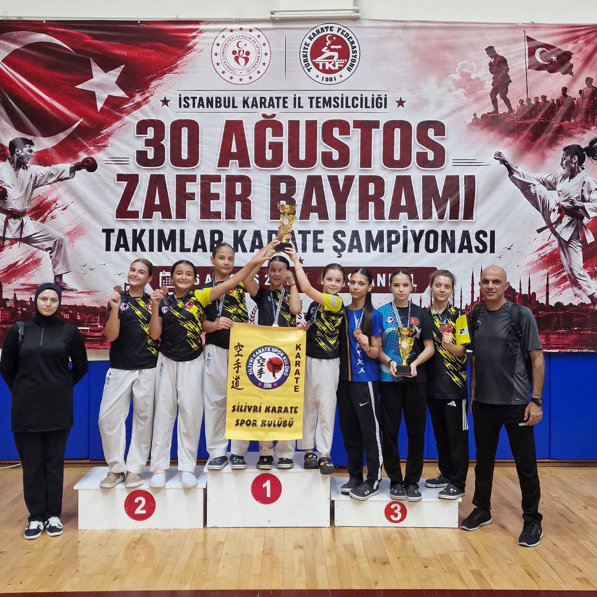 Silivri Karate Spor Kulübü’nden Zafer Bayramı’nda Çifte Başarı