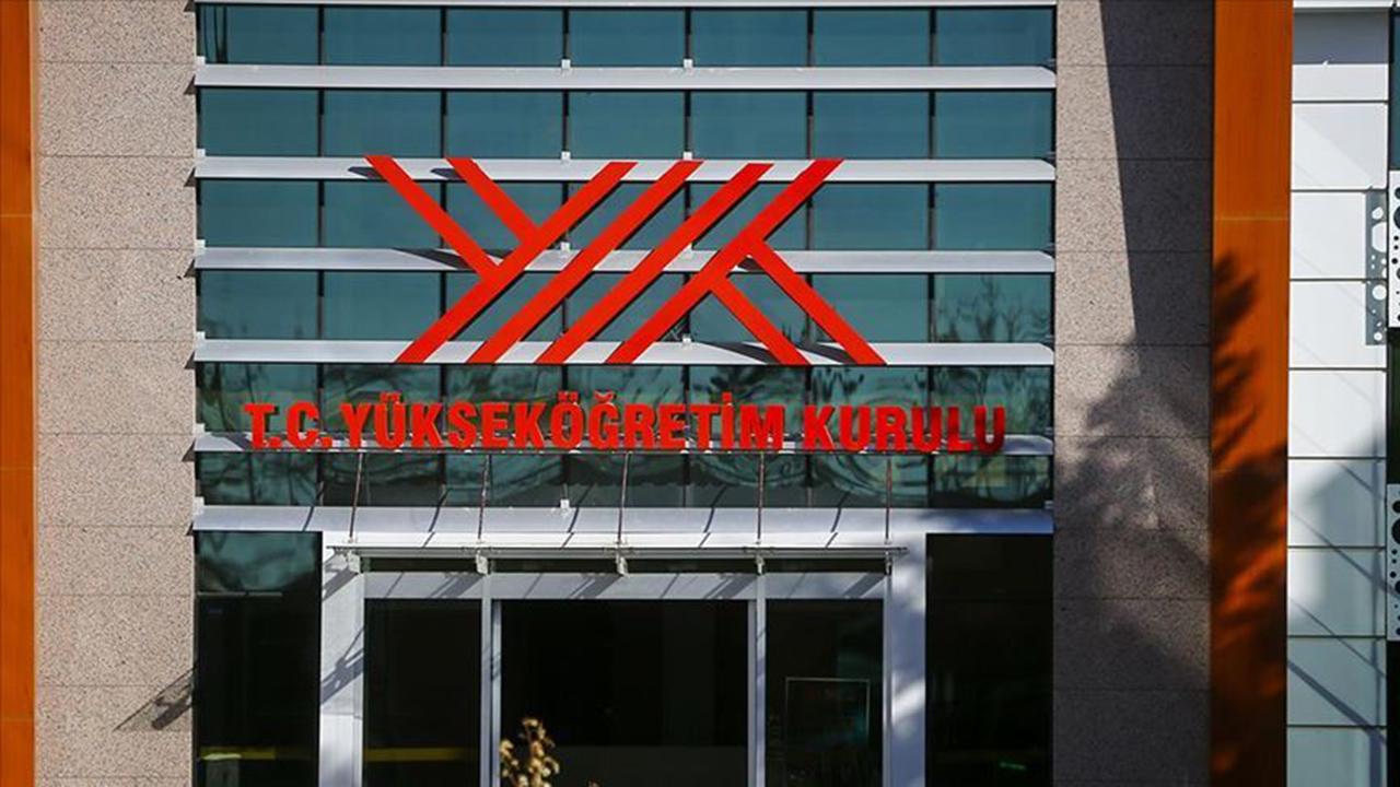 YÖK'ten vakıf üniversitelerine uyarı: Öğrenim ücreti artışı yüzde 25'i geçemeyecek